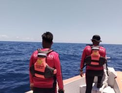 Seorang Penumpang Kapal Terjun ke Laut, Basarnas Lakukan Pencarian
