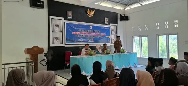 Dinas Pangan Sulbar Salurkan Bantuan Pangan Bergizi untuk 150 KK di Majene