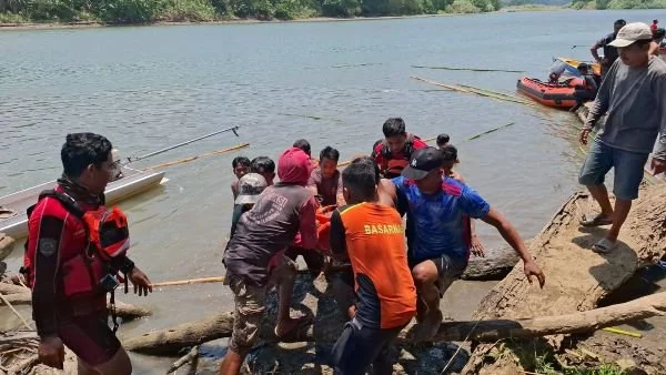 Dua Pemuda Tenggelam di Dua pemuda tenggelam di Sungai Karama Mamuju Ditemukan Meninggal Dunia