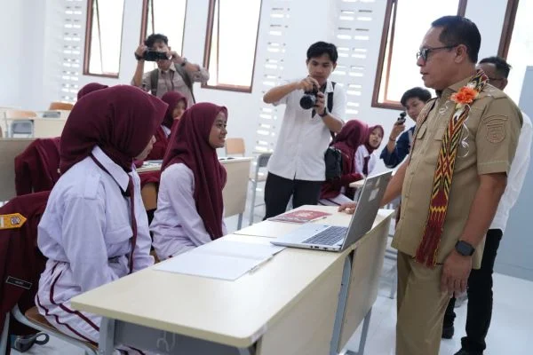 MPLS Sekolah Rakyat Sulbar Dimulai, Sekprov Tekankan Pentingnya Karakter dan Kemandirian